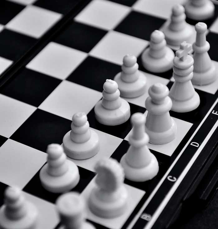 https://www.mindspire.gr/wp-content/uploads/2021/10/chess-2.jpg